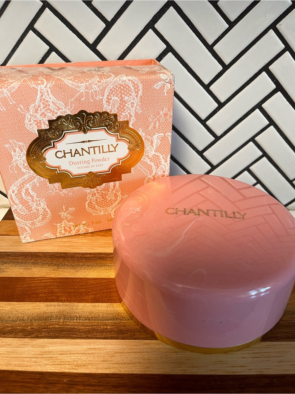 Vintage CHANTILLY Dusting Powder Net. Wt. - 5 Oz. Powder Sealed NEW In Box